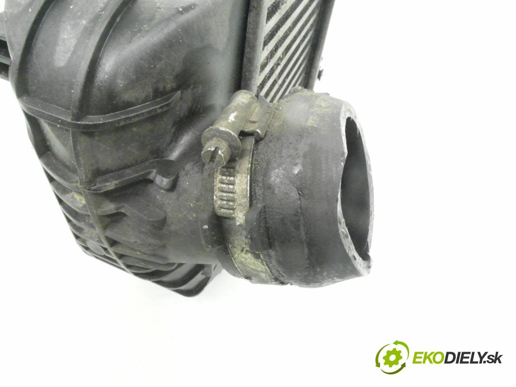 AUDI A6 (4F2, C6) SEDAN 2005 125,00 2.0 TFSI - BPJ 1984,00 chladič intercooler 4F0145805J ; 3246592 ; 038906051D