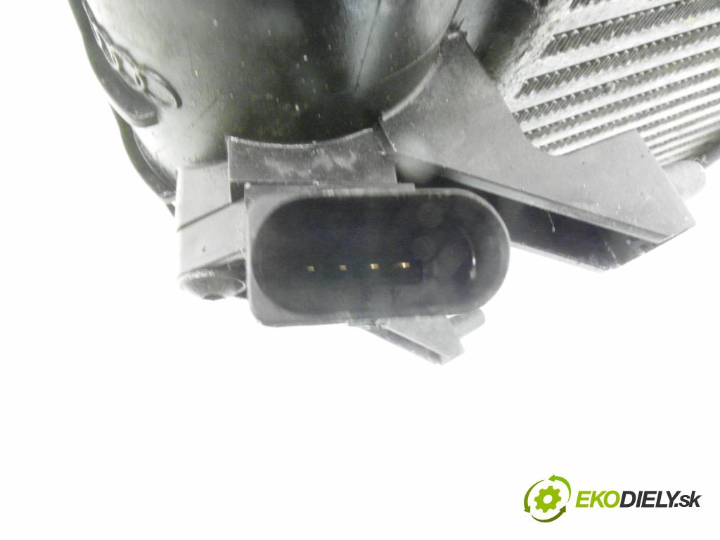 AUDI A6 (4F2, C6) SEDAN 2005 125,00 2.0 TFSI - BPJ 1984,00 chladič intercooler 4F0145805J ; 3246592 ; 038906051D