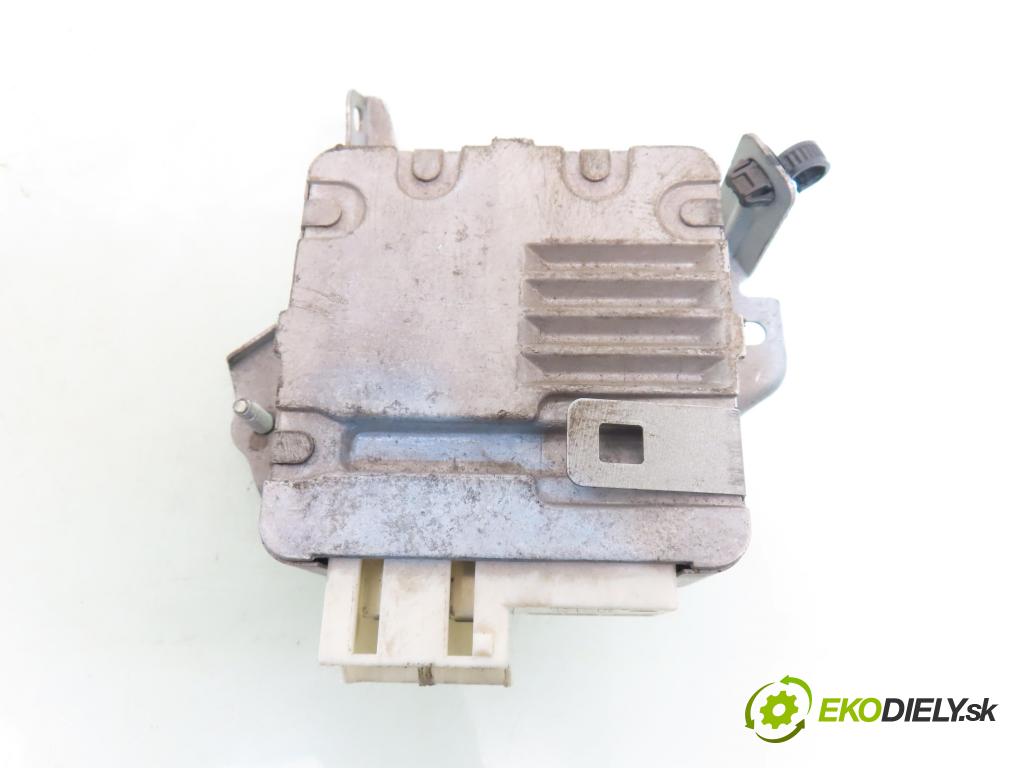 TOYOTA YARIS (_P9_) HB 2006 51,00 1.0 VVT-i (KSP90_) - 1KR-FE 998,00 Riadiaca jednotka servočerpadlo 896500D110 ; 6900001067 ; 2250000540 (Riadiaca jednotka)