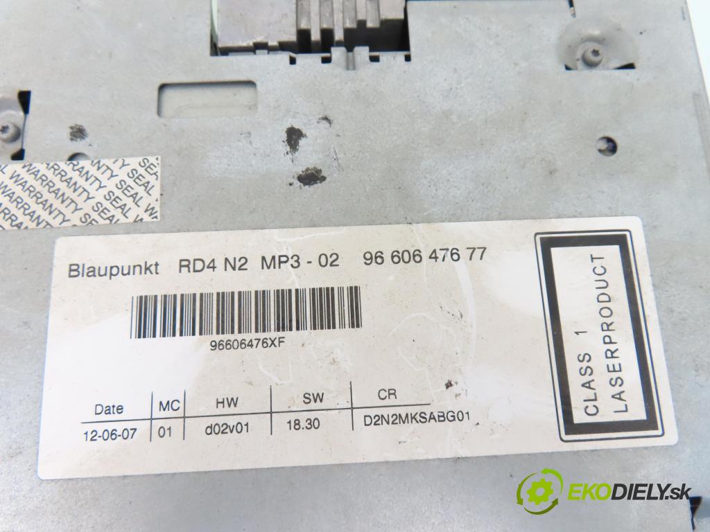 PEUGEOT 407 SW (6E_) KOMBI 2007 80,00 1.6 HDi 110 - 9HZ (DV6TED4) 1560,00 RADIO CD 9660647677