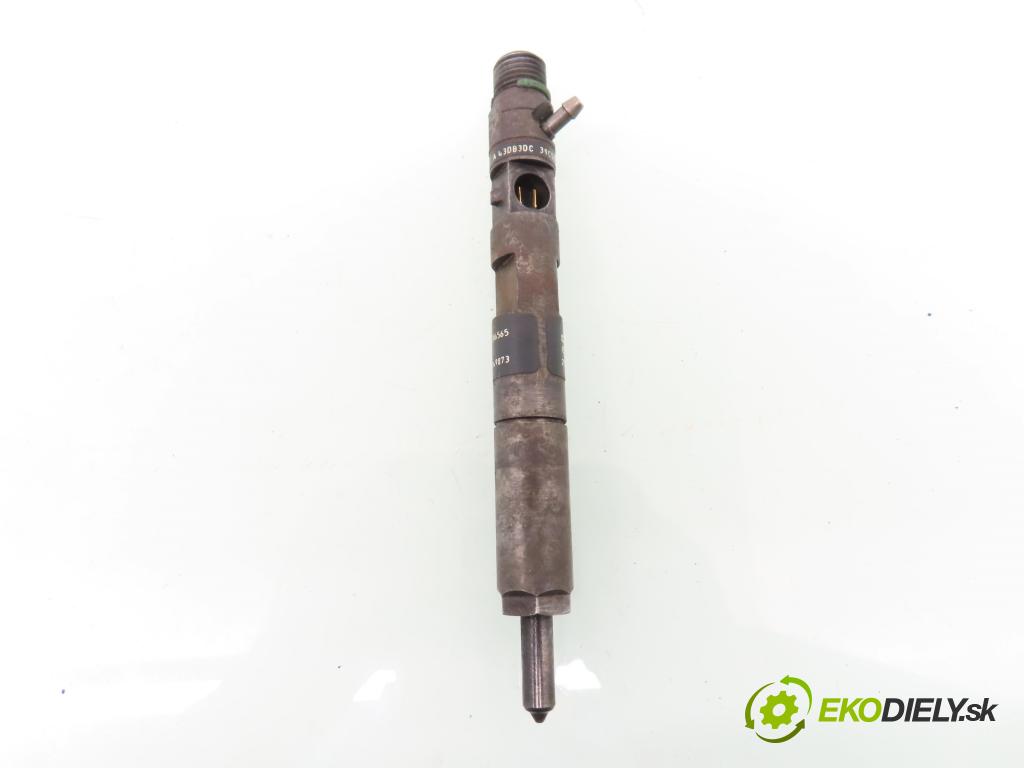 RENAULT CLIO II (BB_, CB_) HB 2003 48,00 1.5 dCi 65 - K9K 704 1461,00 vstrekovač EJBR01801Z ; 8200206565 ; 8200049873 (Vstrekovač paliva)