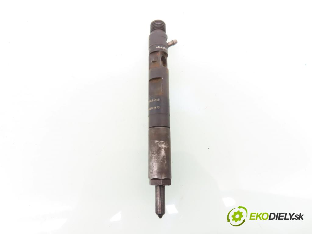 RENAULT CLIO II (BB_, CB_) HB 2003 48,00 1.5 dCi 65 - K9K 704 1461,00 vstrekovač EJBR01801Z ; 8200206565 ; 8200049873 (Vstrekovač paliva)