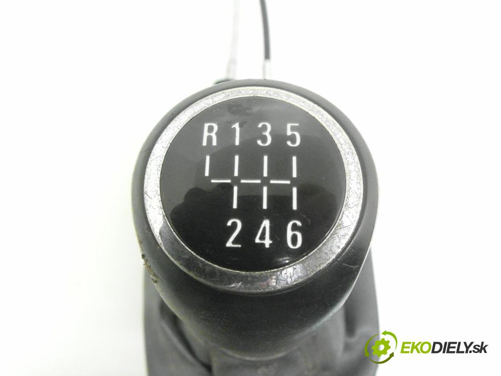 OPEL ASTRA H Kombi (A04) KOMBI 2006 88,00 1.9 CDTI - Z 19 DT 1910,00 ZVEDÁK: 055351706