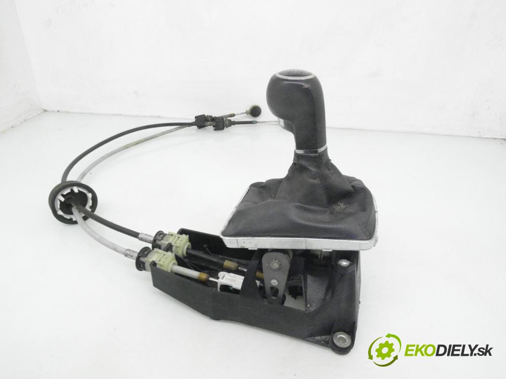 OPEL ASTRA H Kombi (A04) KOMBI 2006 88,00 1.9 CDTI - Z 19 DT 1910,00 ZVEDÁK: 055351706