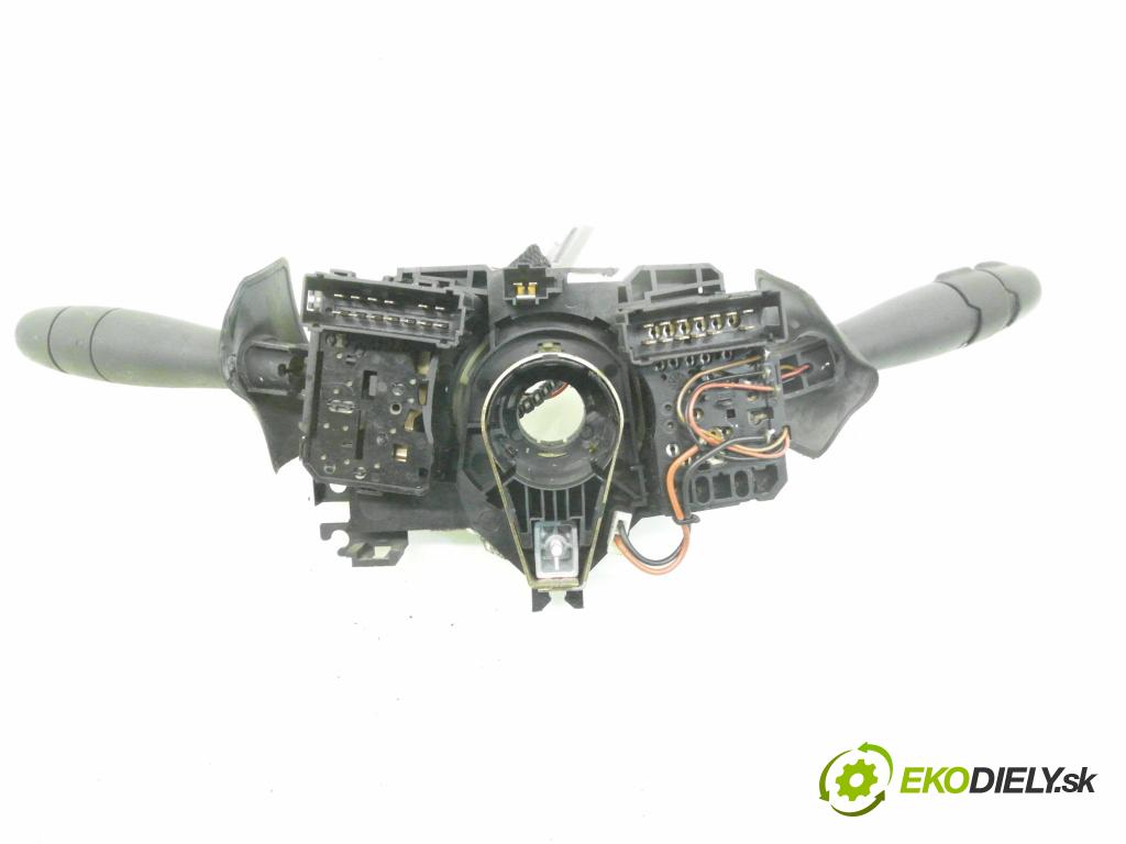 RENAULT THALIA I (LB0/1/2_) SEDAN 2004 55,00 1.4 - K7J 700 1390,00 páčka/prepínač 34446404