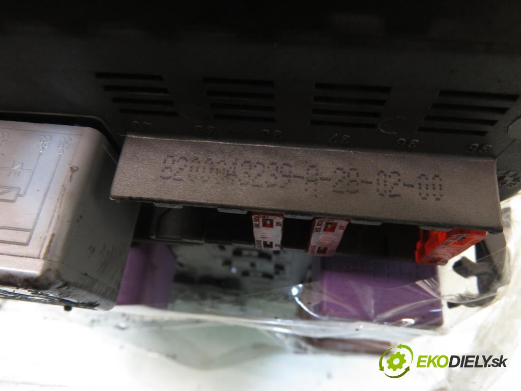RENAULT LAGUNA I (B56_, 556_) SEDAN 2000 88,00 1.8 16V (B563, B564) - F4P 760 1783,00 spinačka / imobilizéra IMMO / Riadiaca jednotka S110030218A ; 7700114969 ; 8200043239A