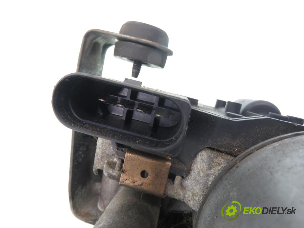 VW TOURAN (1T1, 1T2) MINIVAN 2006 103,00 2.0 TDI - BMM 1968,00 Motorček stieračov 0390241785 ; 1T0955119C ; 1137328174