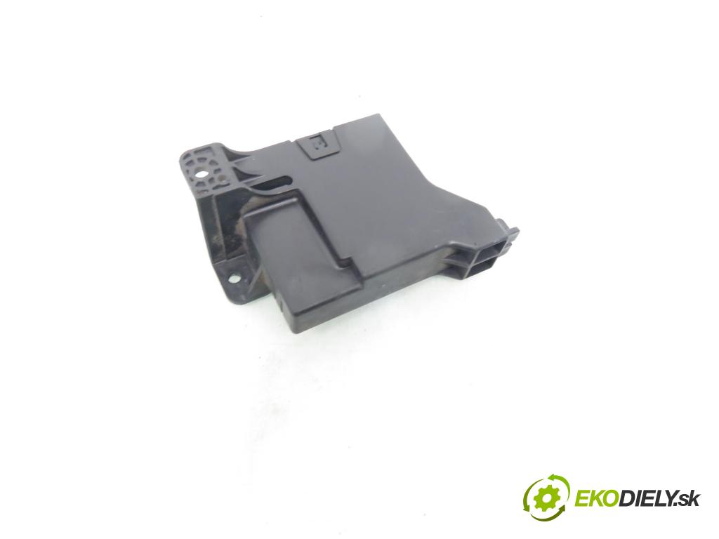 TOYOTA YARIS (_P9_) HB 2006 51,00 1.0 VVT-i (KSP90_) - 1KR-FE 998,00 spinačka / imobilizéra IMMO / Riadiaca jednotka 896610D270 ; 88650OD170 ; N0502241256B