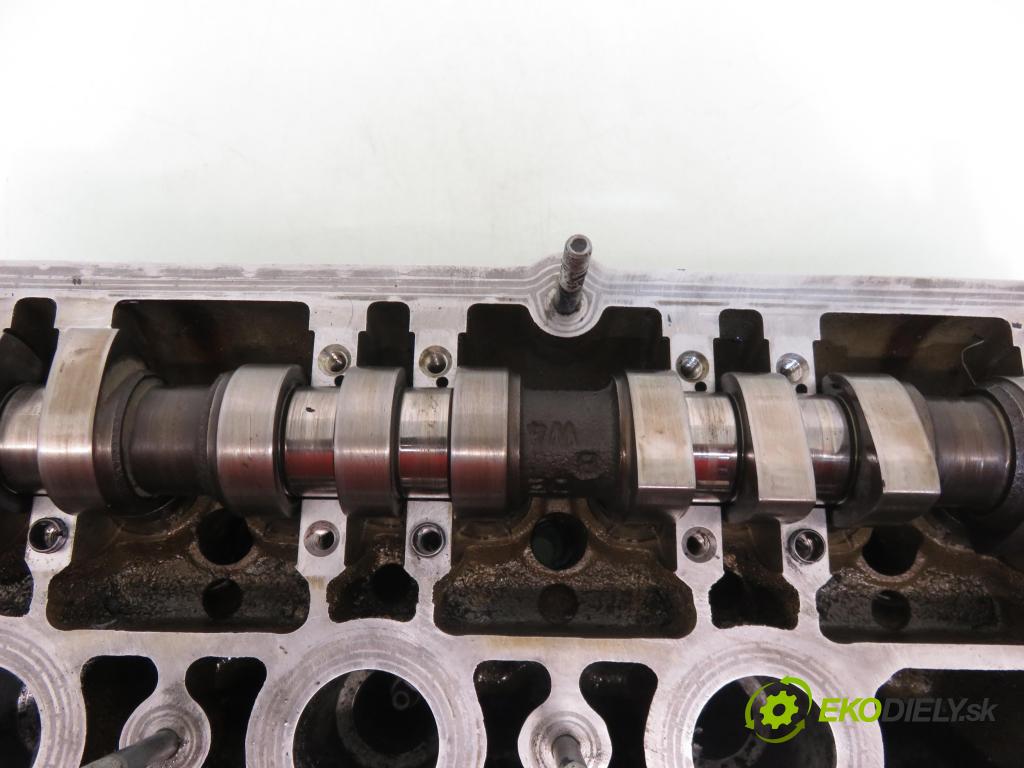AUDI A3 (8L1) HB 1998 92,00 1.8 - AGN 1781,00 hlava 058103373D
