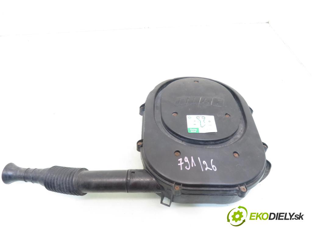 FIAT PUNTO (188_) HB 2004 44,00 1.2 Natural Power - 188 A4.000 1242,00 obal filtra vzduchu 735275000 (Kryt vzduchového filtru)