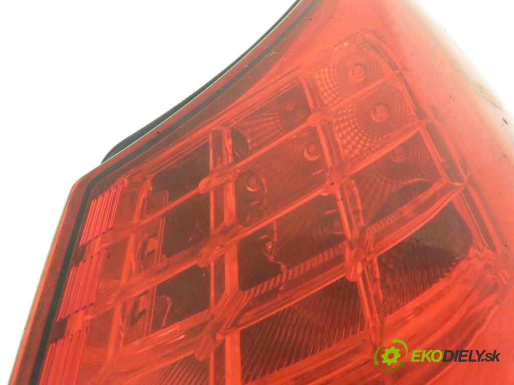 RENAULT SCENIC II (JM0/1_) MINIVAN 2005 74,00 1.5 dCi 101 - K9K 728 1461,00 Svetlo pravé zadné 2SK00946702 ; 8200474327