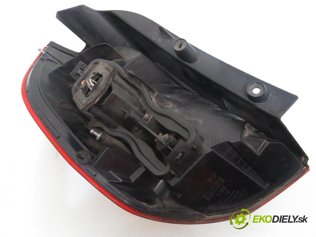 RENAULT SCENIC II (JM0/1_) MINIVAN 2005 74,00 1.5 dCi 101 - K9K 728 1461,00 Svetlo pravé zadné 2SK00946702 ; 8200474327