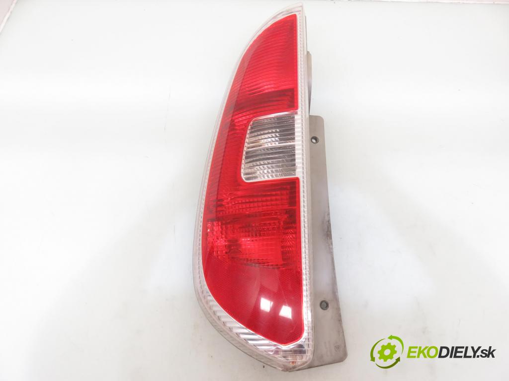 SKODA ROOMSTER (5J) KOMBIVAN 2007 59,00 1.4 TDI - BMS 1422,00 Svetlo ľavé zadné 5J7945111