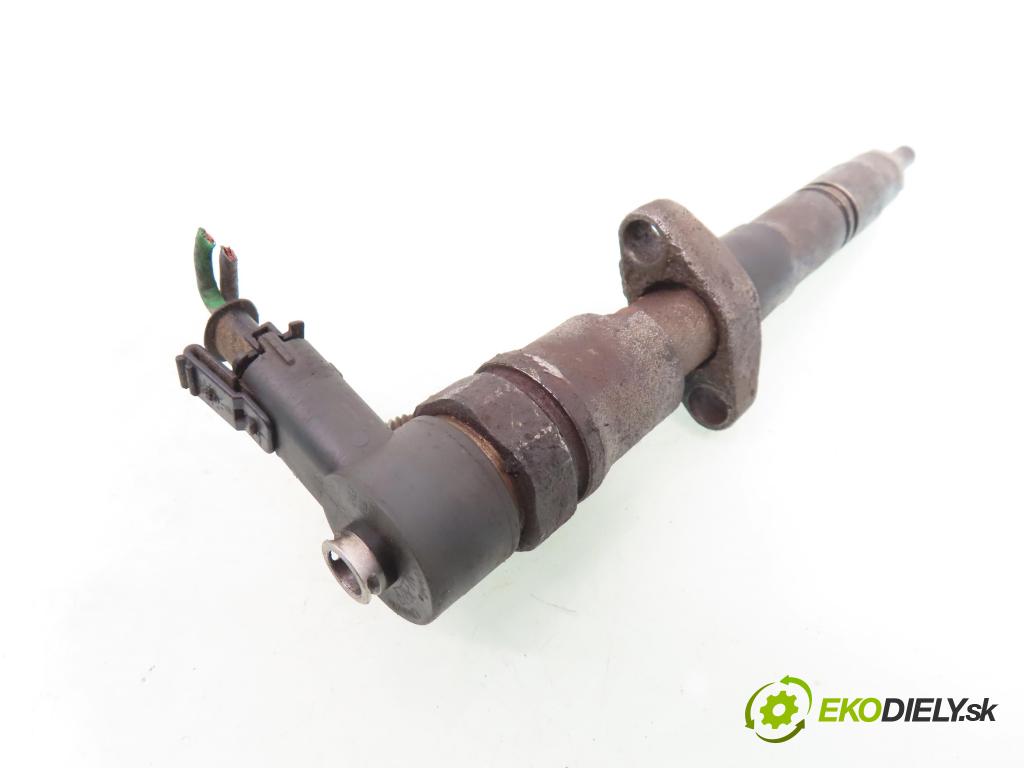 OPEL MOVANO Platforma / podwoyie (X70) KABINA/PLATFORMA 2006 84,00 2.5 DTI - G9U 724 2464,00 vstrekovač 0445110265 (Vstrekovač paliva)