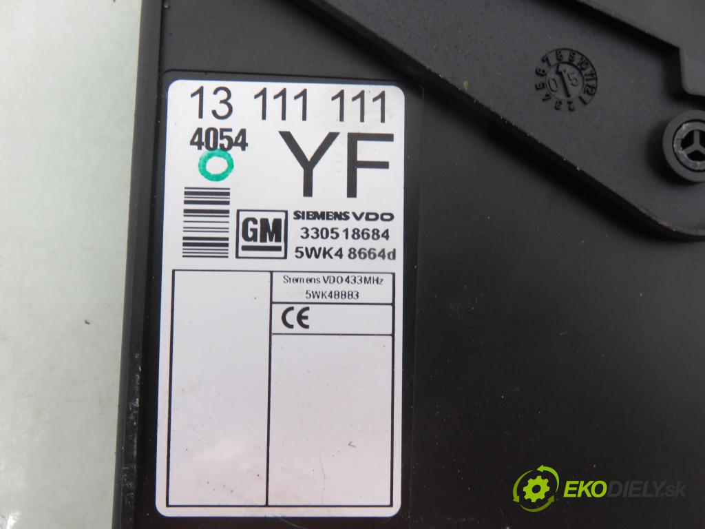 OPEL MERIVA A nadwozie wielkoprzestrzenne (MPV) (X03) MINIVAN 2006 66,00 1.4 16V Twinport - Z 14 XEP 1364,00 spinačka / imobilizéra IMMO / Riadiaca jednotka 0261208255 ; 330518684 ; 90589313