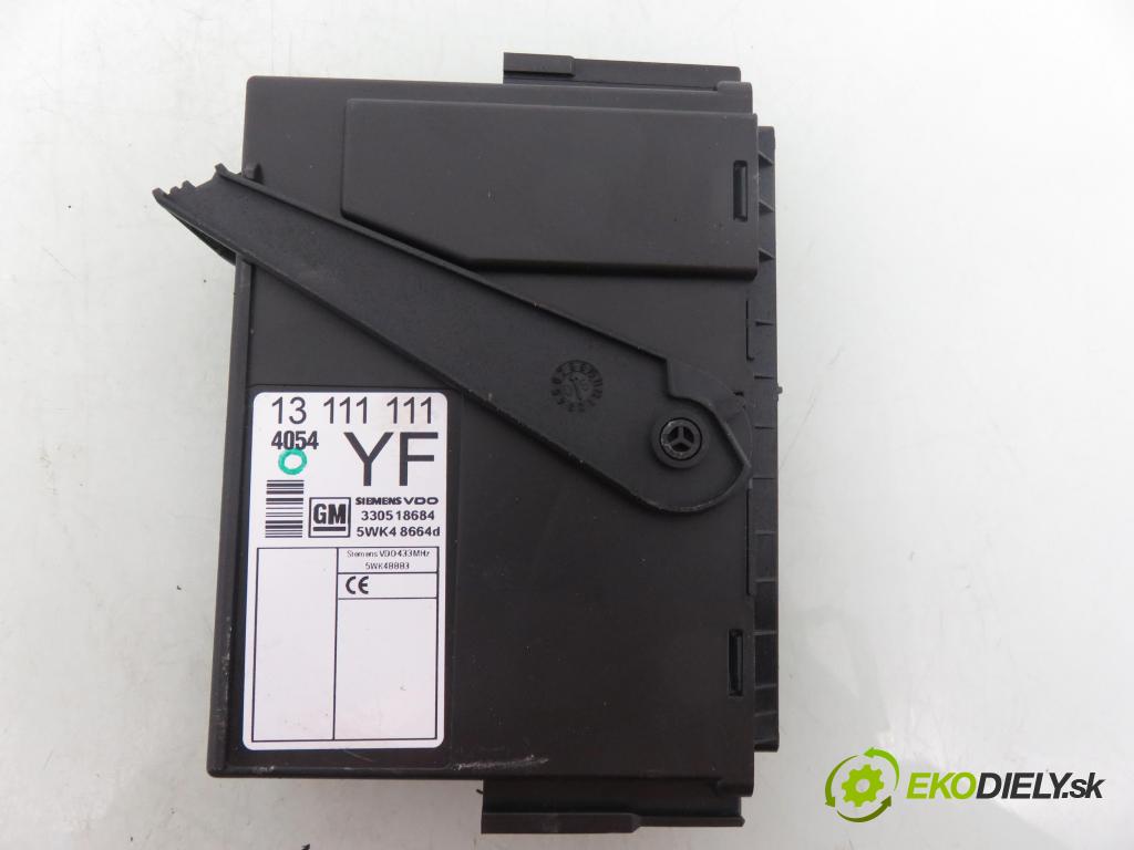 OPEL MERIVA A nadwozie wielkoprzestrzenne (MPV) (X03) MINIVAN 2006 66,00 1.4 16V Twinport - Z 14 XEP 1364,00 spinačka / imobilizéra IMMO / Riadiaca jednotka 0261208255 ; 330518684 ; 90589313