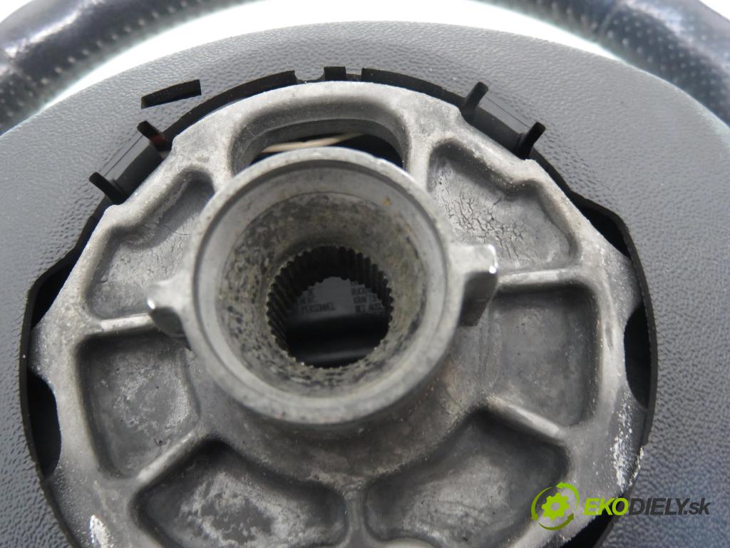 RENAULT MEGANE II (BM0/1_, CM0/1_) HB 2003 72,00 1.4 16V (BM0B, CM0B) - K4J 730 1390,00 Volant 8200106306G ; 8200282593B (Volant)