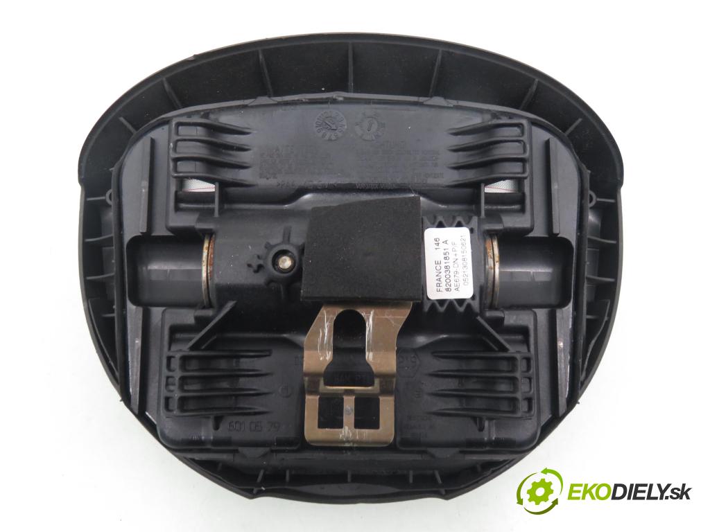 RENAULT MEGANE II (BM0/1_, CM0/1_) HB 2003 72,00 1.4 16V (BM0B, CM0B) - K4J 730 1390,00 Volant 8200106306G ; 8200282593B (Volant)