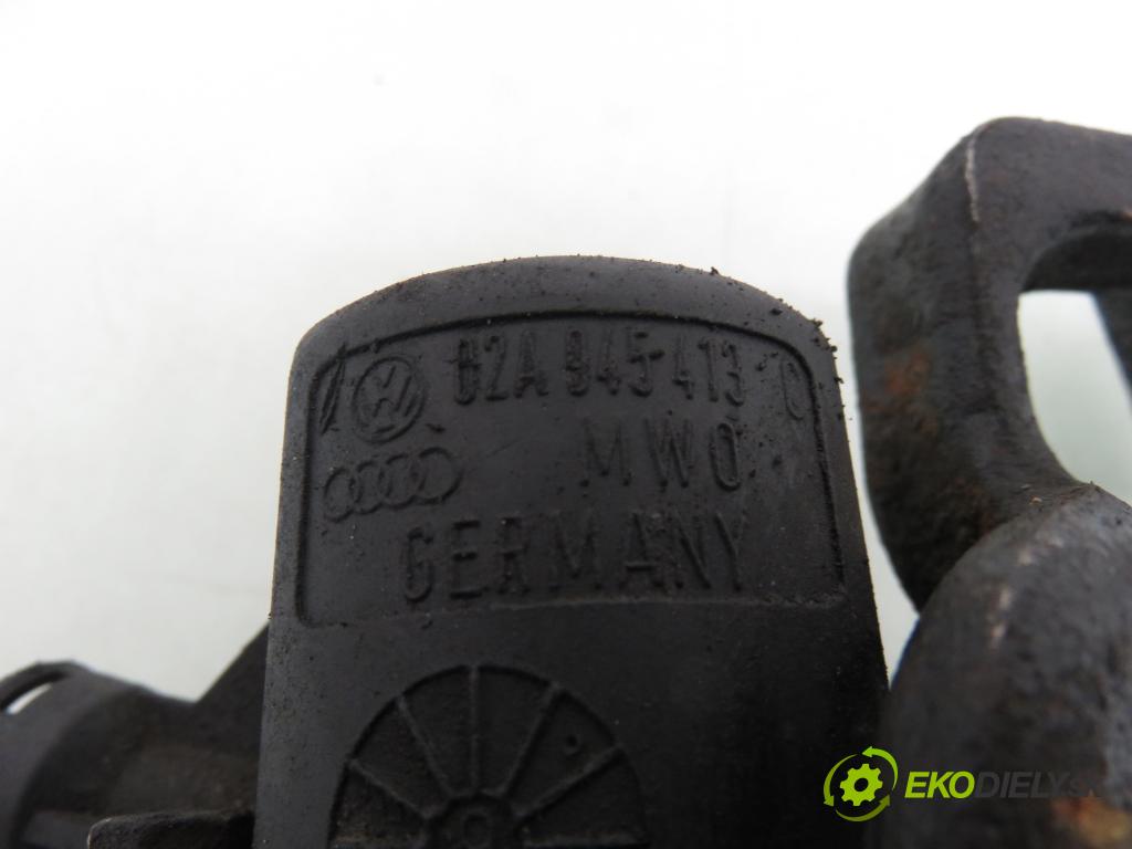 VW NEW BEETLE (9C1, 1C1) HB 1999 85,00 2 - AZG 1984,00 Kulisa prevodovky 02J301232