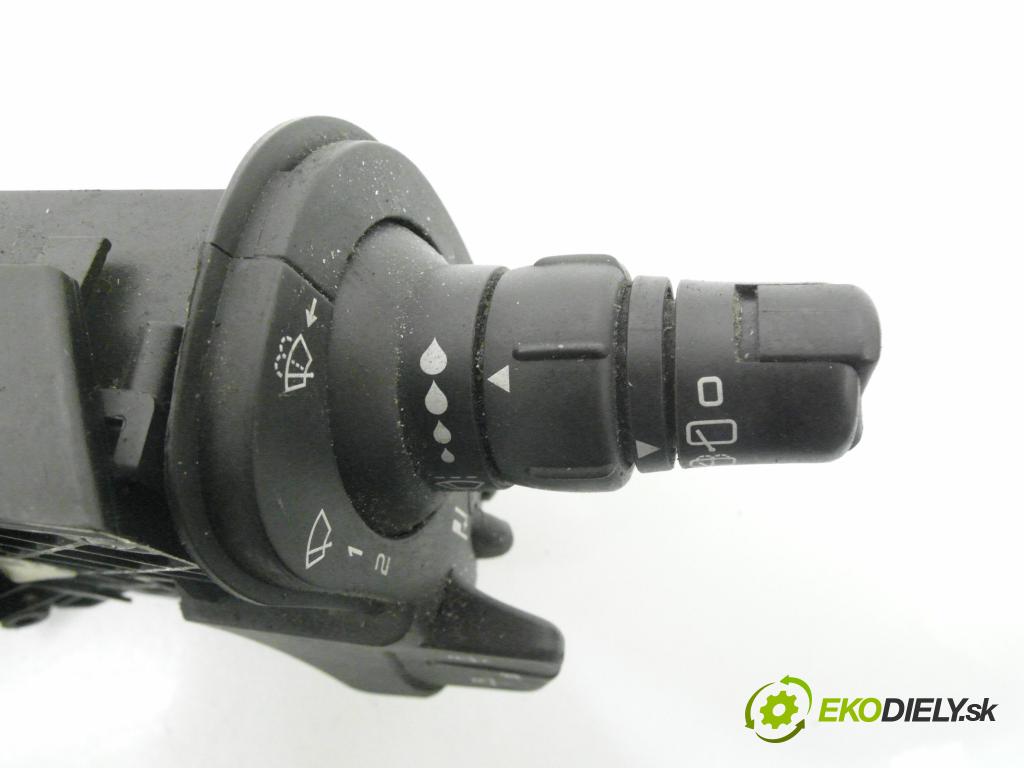 RENAULT SCENIC II (JM0/1_) MINIVAN 2005 74,00 1.5 dCi 101 - K9K 728 1461,00 páčka/prepínač 82001277727 ; 61850004 ; 61880051F
