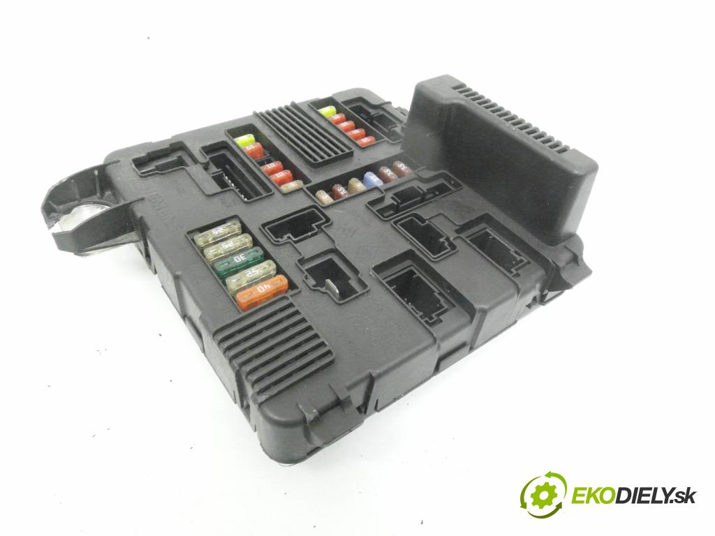 RENAULT SCENIC II (JM0/1_) MINIVAN 2005 74,00 1.5 dCi 101 - K9K 728 1461,00 MODUL BSI 8200306032C ; S118399200F