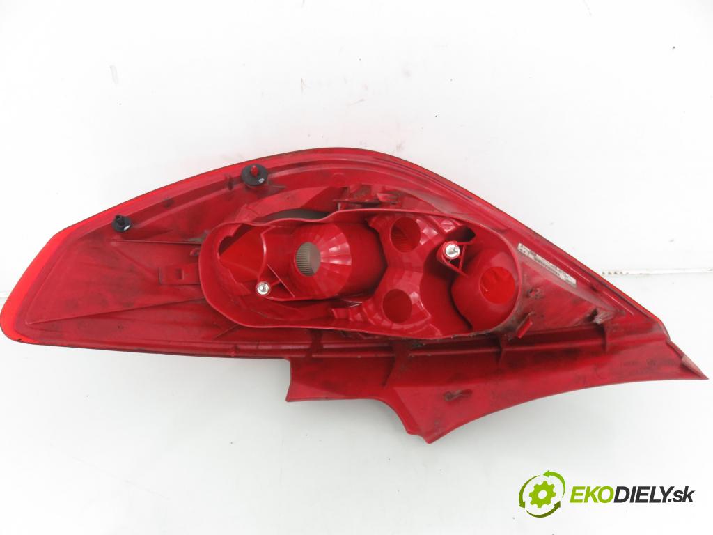 OPEL CORSA D (S07) HB 2006 59,00 1.2 - Z 12 XEP 1229,00 Svetlo ľavé zadné 13186350 ; 89038960A