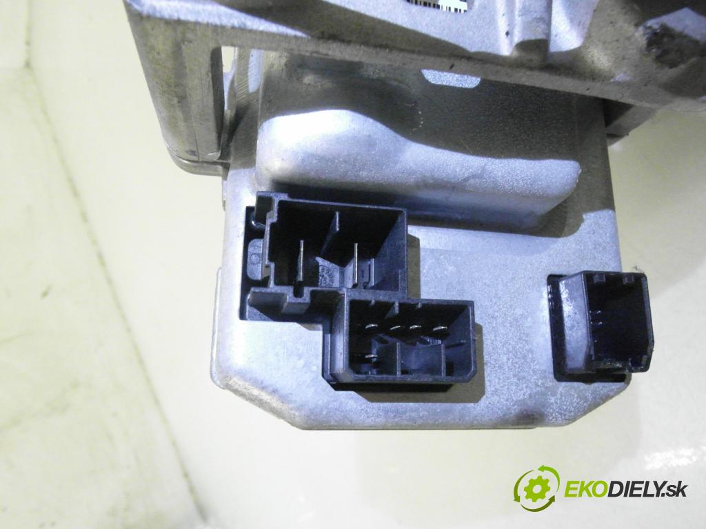 OPEL MERIVA A nadwozie wielkoprzestrzenne (MPV) (X03) MINIVAN 2005 66,00 1.4 16V Twinport - Z 14 XEP 1364,00 serv/podporovanie elektrické 2610865206C ; 26093281 ; 2610196706L