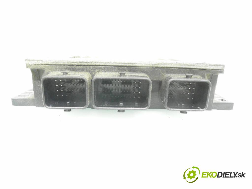 RENAULT SCENIC II (JM0/1_) MINIVAN 2005 74,00 1.5 dCi 101 - K9K 728 1461,00 Riadiaca jednotka Motor 8200498188 ; 8200469340 ; R0410B024D