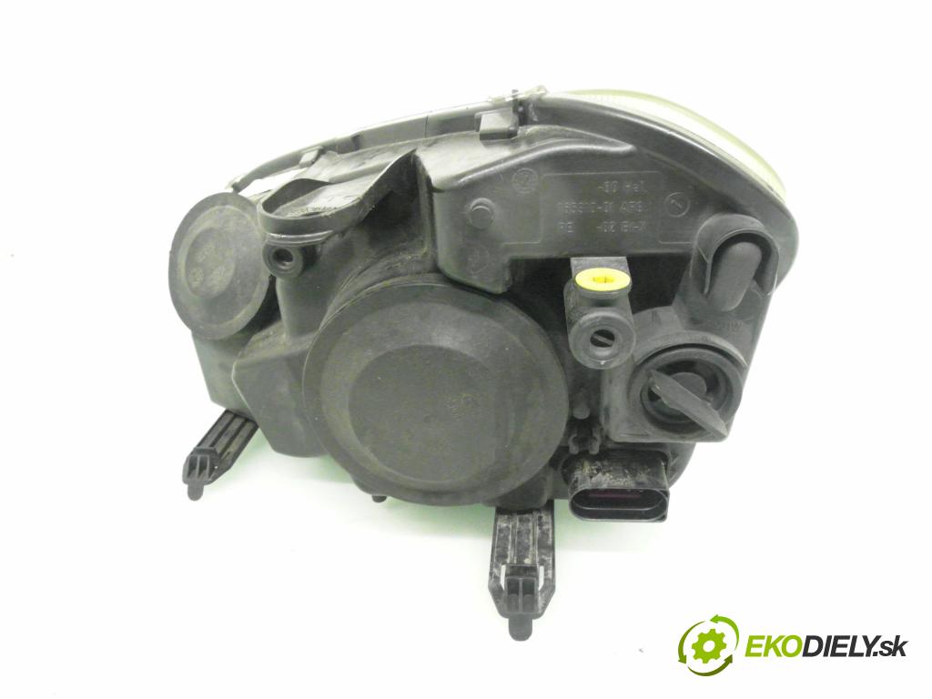 FORD C-MAX (DM2) MINIVAN 2009 80,00 1.6 TDCi - G8DA 1560,00 Svetlo PP 7M5113W029AC ; 1EJ00958702