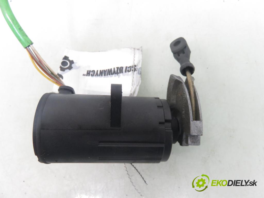 SEAT IBIZA II (6K1) HB 2001 44,00 1.4 i - ABD 1390,00 Potenciometer plynu 0280752017 ; 021907475D ; 4A0721757A (Potenciometer plynového pedálu)