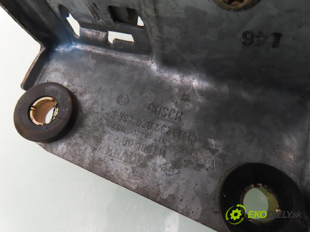 RENAULT SCENIC I (JA0/1_) MINIVAN 2001 72,00 1.9 dTi (JA0N) - F9Q 731 1870,00 Motorček stieračov 0390241379 ; 8200106711A ; 3397020563