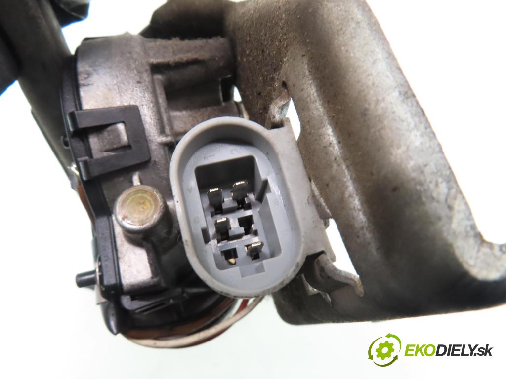 RENAULT SCENIC I (JA0/1_) MINIVAN 2001 72,00 1.9 dTi (JA0N) - F9Q 731 1870,00 Motorček stieračov 0390241379 ; 8200106711A ; 3397020563