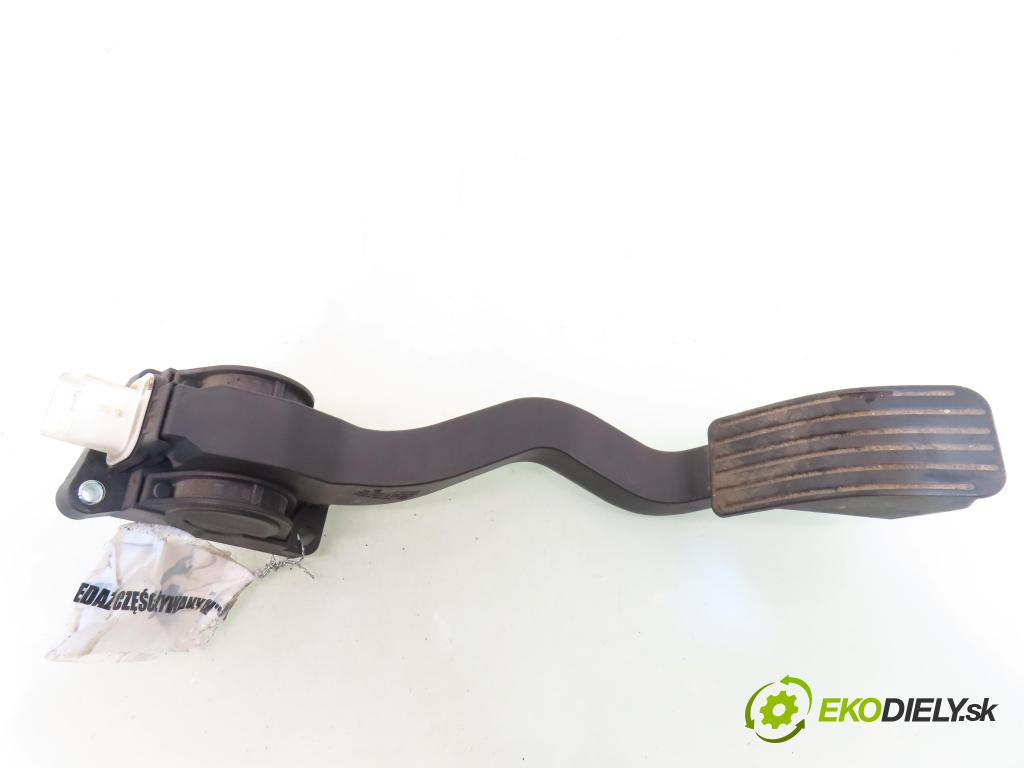 CITROEN C3 I (FC_) HB 2004 54,00 1.4 i - KFV (TU3JP) 1360,00 Potenciometer plynu 0280752251 ; 9646702180 (Potenciometer plynového pedálu)