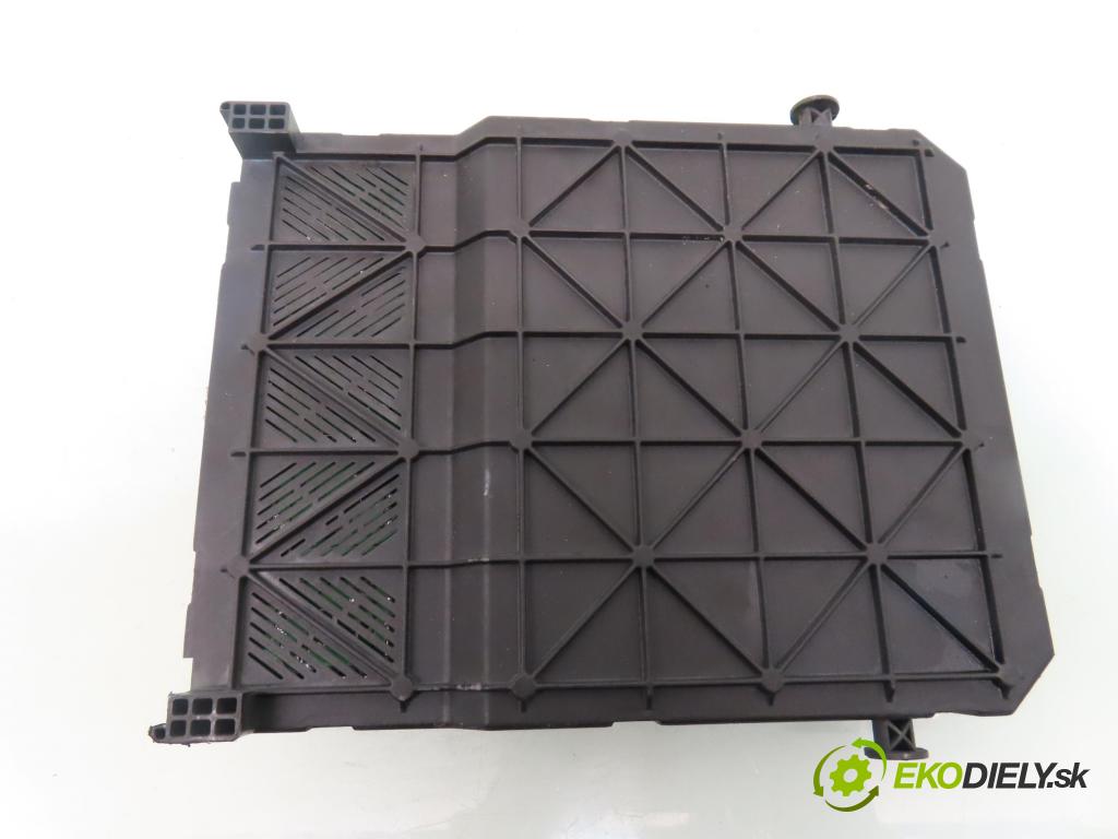 CITROEN C3 I (FC_) HB 2004 54,00 1.4 i - KFV (TU3JP) 1360,00 MODUL BSI S118085200J ; 9652474480