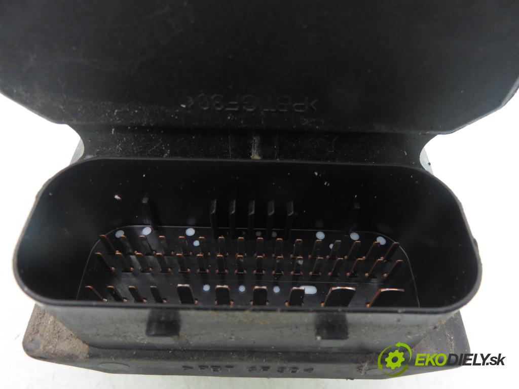 MERCEDES-BENZ VITO Skrzynia (638) VAN 2001 90,00 112 CDI 2.2 (638.094) - OM 611.980 2151,00 Pumpa ABS 0265224065 ; A0004464889H (Pumpa ABS)