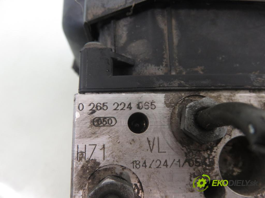 MERCEDES-BENZ VITO Skrzynia (638) VAN 2001 90,00 112 CDI 2.2 (638.094) - OM 611.980 2151,00 Pumpa ABS 0265224065 ; A0004464889H (Pumpa ABS)