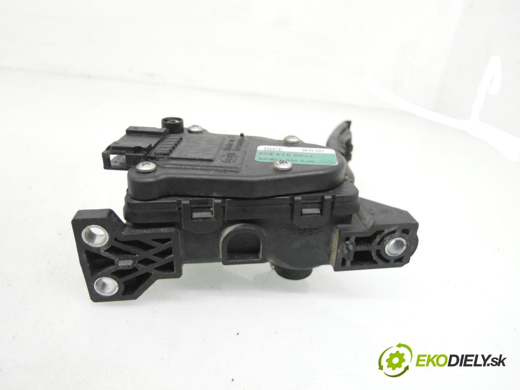 OPEL MOVANO Platforma / podwoyie (X70) KABINA/PLATFORMA 2006 84,00 2.5 DTI - G9U 724 2464,00 Potenciometer plynu 7700314525 ; 6PV00811904 (Potenciometer plynového pedálu)