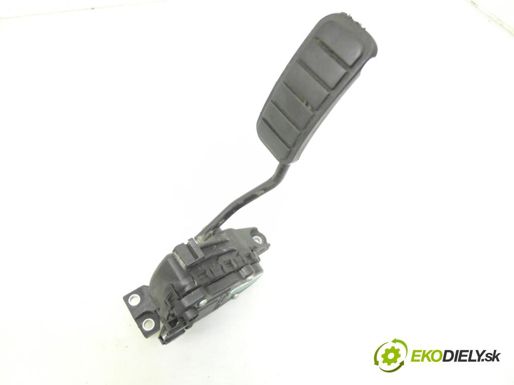 OPEL MOVANO Platforma / podwoyie (X70) KABINA/PLATFORMA 2006 84,00 2.5 DTI - G9U 724 2464,00 potenciometr plynového pedálu 7700314525 ; 6PV00811904 (Potenciometr plynového pedálu)