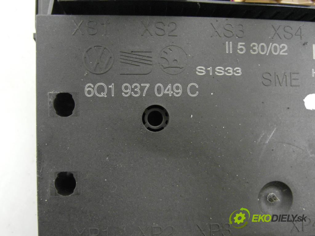 VW POLO (9N_) HB 2002 47,00 1.2 12V 64 - AZQ 1198,00 spinačka / imobilizéra IMMO / Riadiaca jednotka 03E906033L ; 4B0905851C ; 6Q0920800P