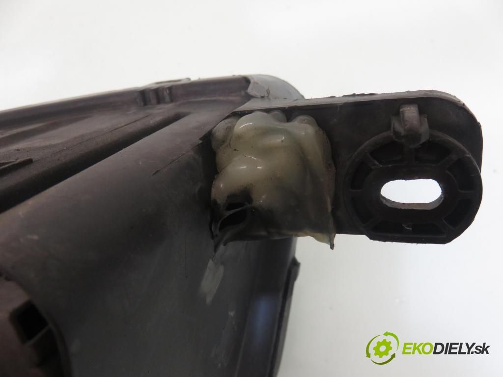 CITROEN C5 II (RC_) LIFTBACK 2006 92,00 1.8 16V - 6FY (EW7A) 1749,00 Svetlo PP 9650055880 ; 89009360 ; 89900018