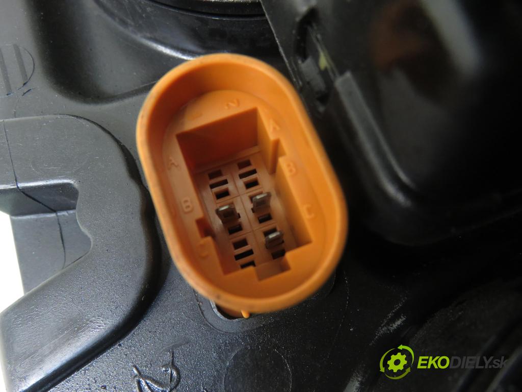 RENAULT SCENIC I (JA0/1_) MINIVAN 2002 75,00 1.9 dCi 102 - F9Q 732 1870,00 Svetlo PP 89002987 ; 7700432097