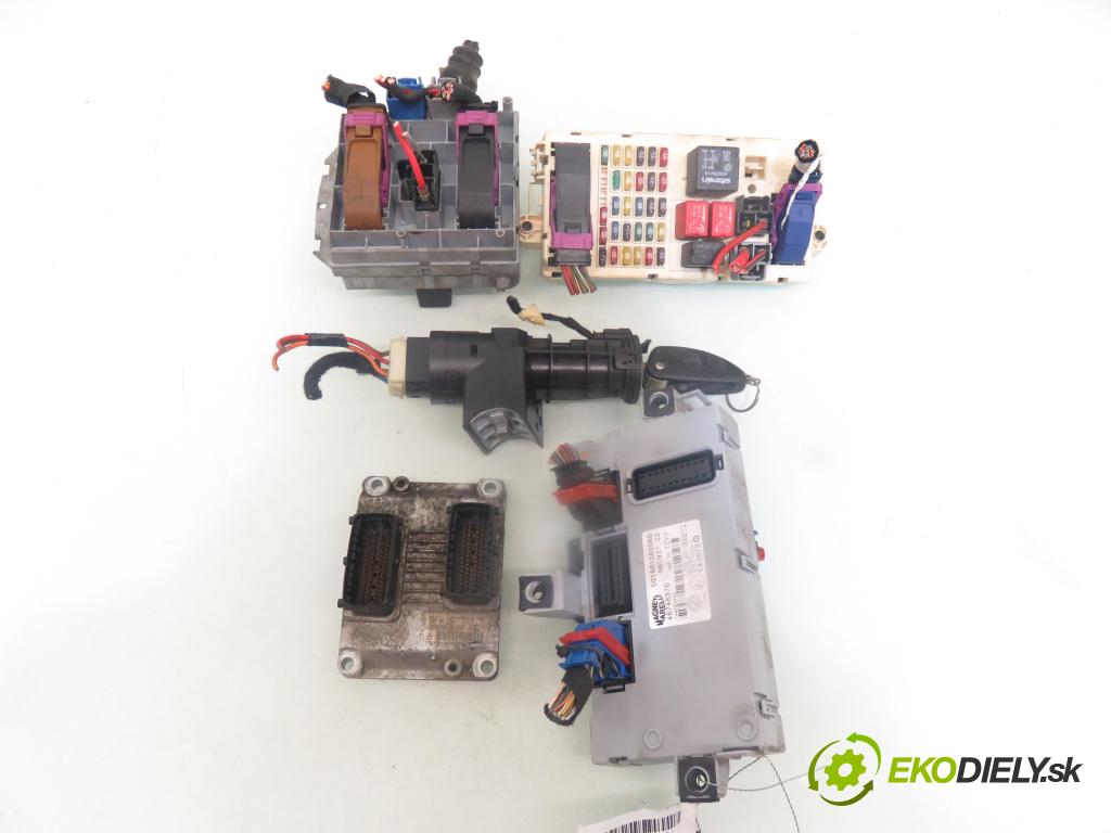 ALFA ROMEO 147 (937_) HB 2002 88,00 1.6 16V T.SPARK 120 - AR 32104 1598,00 spinačka / imobilizéra IMMO / Riadiaca jednotka 0261206715 ; B36505521 ; 46558759