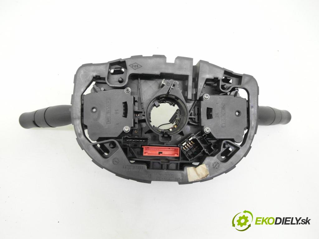 RENAULT MEGANE II (BM0/1_, CM0/1_) HB 2003 72,00 1.4 16V (BM0B, CM0B) - K4J 730 1390,00 páčka/prepínač 8200155865 ; GD7779