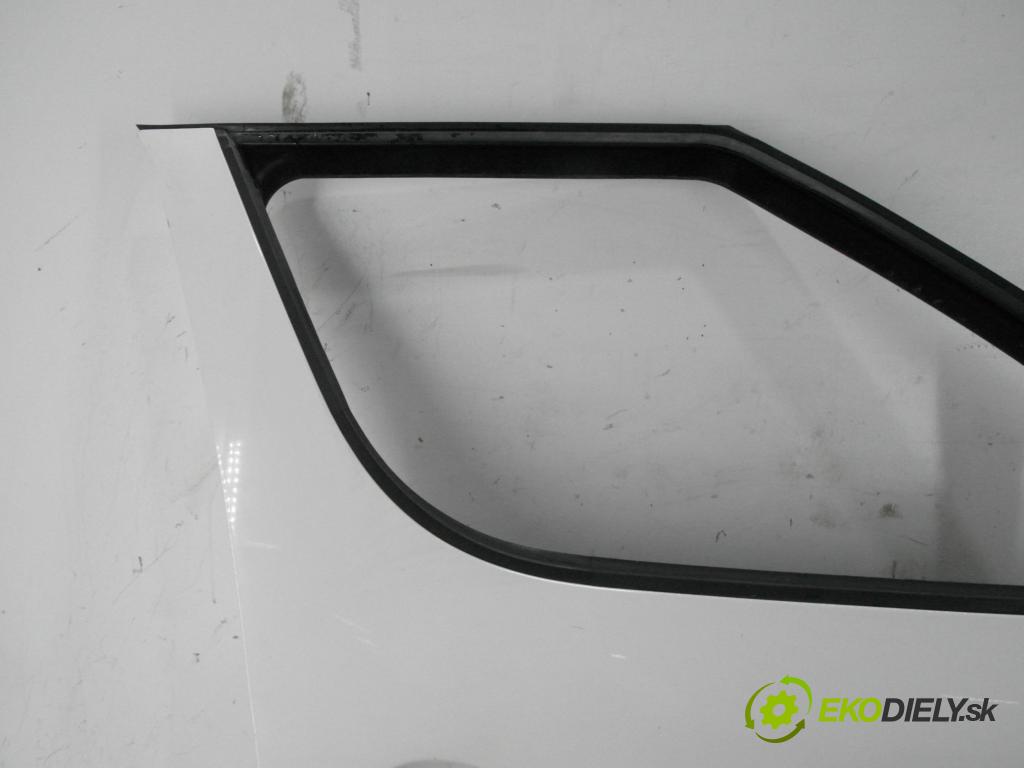 SKODA ROOMSTER (5J) KOMBIVAN 2014 66,00 1.6 TDI - CAYB 1598,00 dveře PP