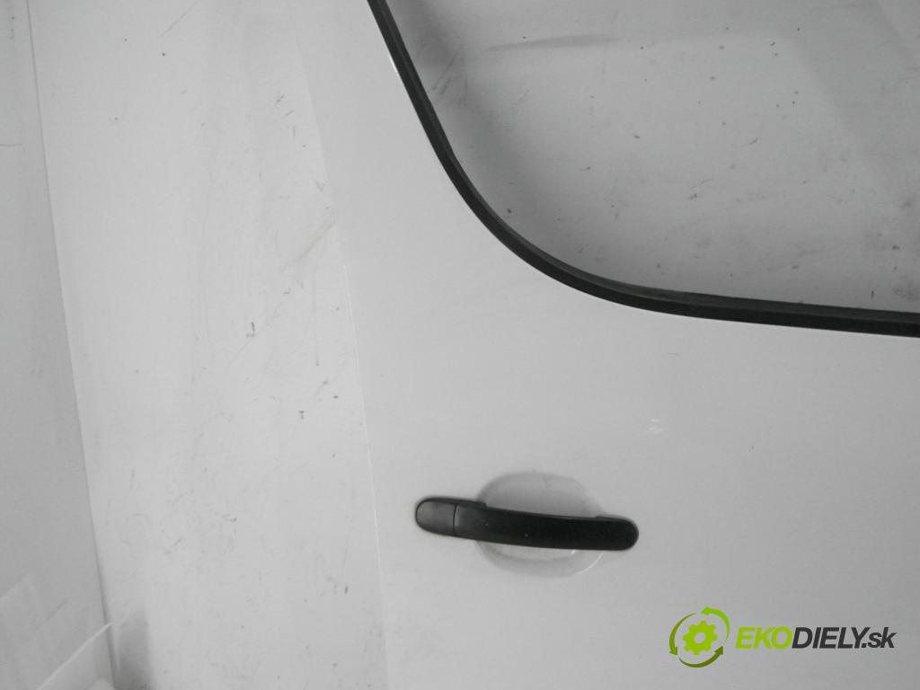 SKODA ROOMSTER (5J) KOMBIVAN 2014 66,00 1.6 TDI - CAYB 1598,00 dveře PP