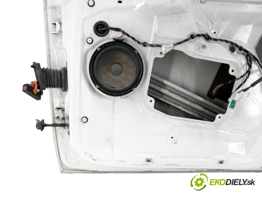 SKODA ROOMSTER (5J) KOMBIVAN 2014 66,00 1.6 TDI - CAYB 1598,00 dveře PP