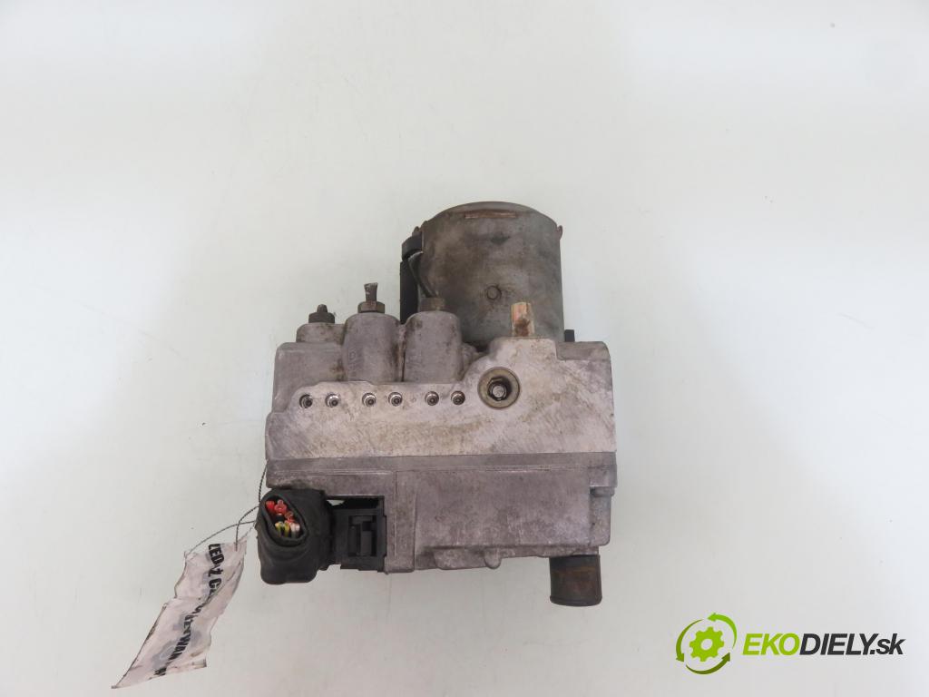 VW TRANSPORTER IV Skrzynia (70XA) FURGON 1996 50,00 1.9 TD 68 - ABL 1896,00 Pumpa ABS 0265220008 ; 0273004098 (Pumpa ABS)