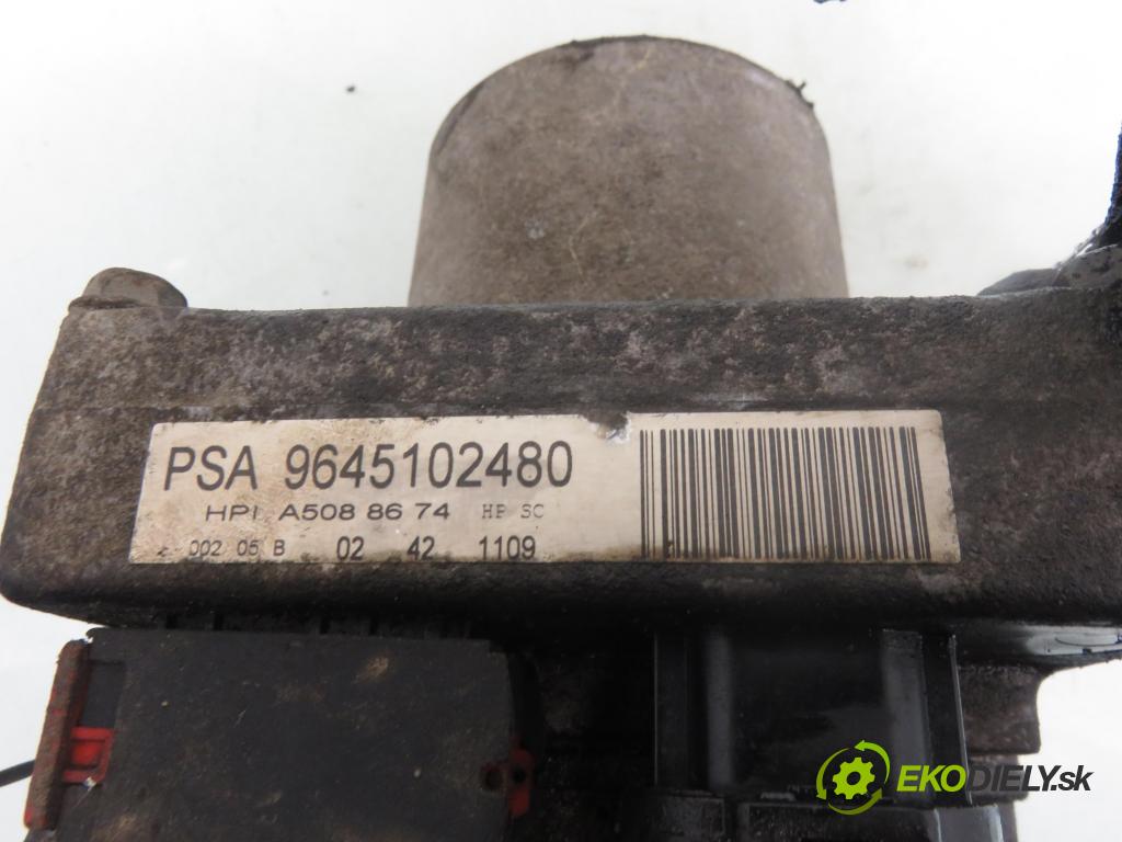 PEUGEOT 307 (3A/C) HB 2002 66,00 2.0 HDi 90 - RHY (DW10TD) 1997,00 Pumpa servočerpadlo 9645102480