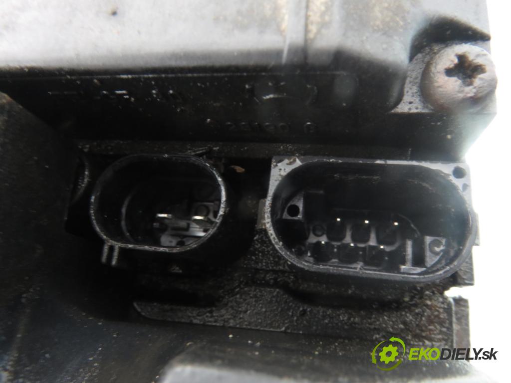 PEUGEOT 206 SW (2E/K) KOMBI 2003 80,00 1.6 16V 109 - NFU (TU5JP4) 1587,00 Alternátor 9638275880 (Alternátor)