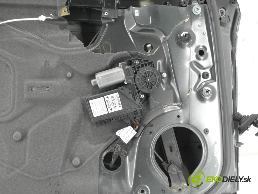 AUDI A4 (8E2, B6) SEDAN 2003 96,00 1.9 TDI PD 130 - AWX 1896,00 dveře LP